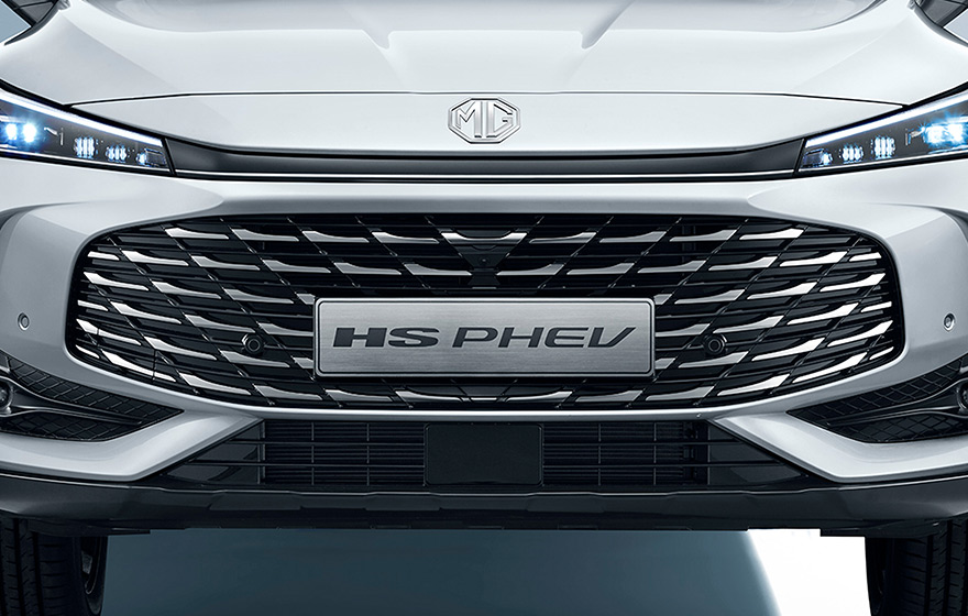 Parametric Blacked-out Dynamic Grille<br/>Adopts a large-size parametric inverted line design with blacked-out finish paired with the MG logo, enhancing the sporty tension of the front face, optimizing the drag coefficient, and combining aesthetics with aerodynamic performance.