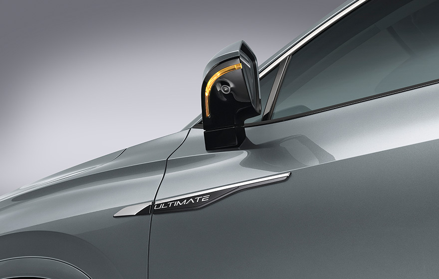 Electric Multi-Function Exterior Mirrors<br/>With electric adjustment, folding, heating + side turn signals, it is practical, safe and suitable for daily driving scenarios.